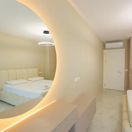 Sanpietro Deluxe Villa *